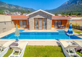 Fethiye Ovacıkta Kiralık Jakuzili Muhafazakar Çocuk Havuzlu Tatil Villası Tlos Dream