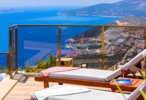 Kaş Kalkan Merkezde Full Deniz Manzaralı Özel Havuzlu Villa