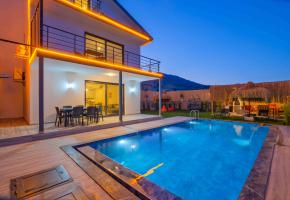 Fethiye'de 8 Kişilik Lüks ve Konforlu Kiralık Villa: Jakuzili, Özel Havuzlu Villa Gümüş
