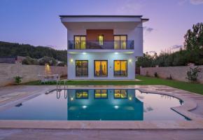 Fethiye Üzümlüde Doğa Manzaralı Villa
