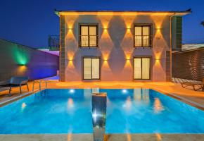Fethiyede Denize Yakın Özel Havuzlu Balayı Tatil Villa Akre