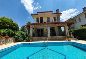 Çalış'ta Denize Yakın Özel Havuzlu Kiralık Villa