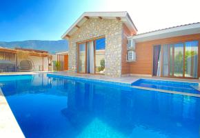Fethiye Ölüdeniz'de müstakil havuzlu muhafazakar kiralık villa Patara Delux