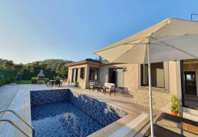  Yanıklar'da Doğayla İçiçe Jakuzili Korunaklı Özel Havuzlu Villa