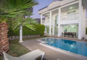 Hisarönü'nde 8 Kişilik Doğa Manzaralı Müstakil Villa Kirala