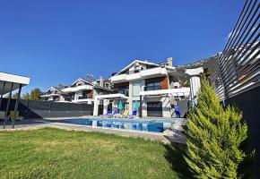 Ovacık'ta 8 Kişilik Doğa Manzaralı  Lüks Özel Havuzlu Müstakil Villa