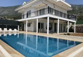 Fethiye Ovacık'ta Geniş Ailelere Uygun Özel Havuzlu Villa Kirala
