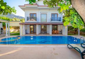 Fethiye Ovacık'ta 8 Kişilik Korunaklı Özel Havuzlu Kiralık Villa