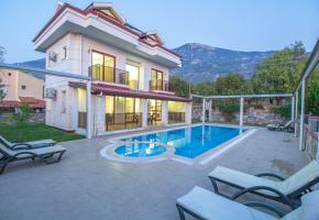 Fethiye Ovacık'ta 8 Kişilik Korunaklı Özel Havuzlu Yazlık Villa