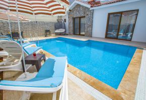 Fethiye Ovacıkta Kiralık Muhafazakar Jakuzili Korunaklı Havuzlu Villa Suit B