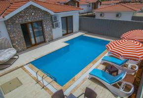 Fethiye Ölüdeniz Ovacık'ta Muhafazakar Kiralık Jakuzili Tatil Villası Likya Akik