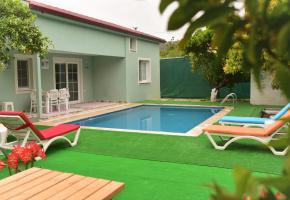 Yanıklar'da Portakal ve Avokado Ağaçları İçerisinde Özel Havuzlu Yazlık Villa