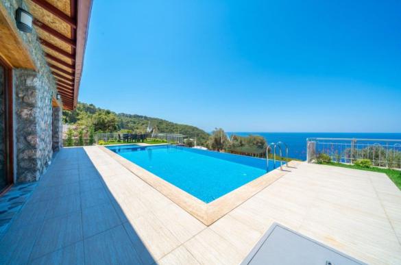 faralyada-deniz-manzarali-mustakil-villa-3_887.jpg