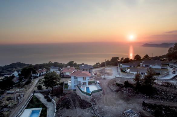 faralyada-deniz-ve-doga-manzarali-villa-1_110.jpg