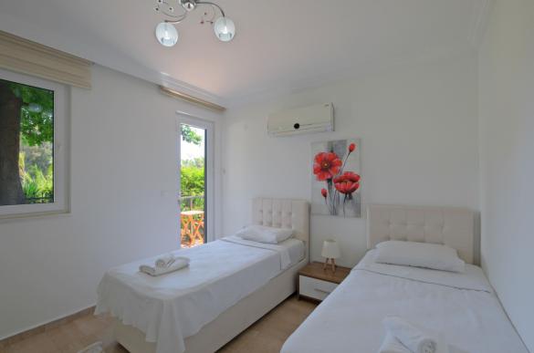 fethiye-calista-merkeze-yakin-8-kisilik-villa-20_779.JPG