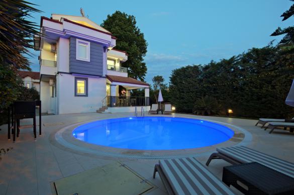 fethiye-calista-merkeze-yakin-8-kisilik-villa-52_539.JPG