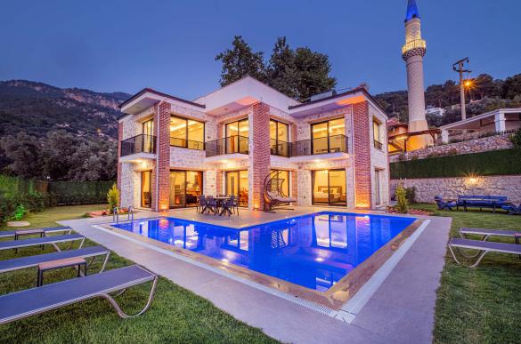 fethiye-faralyada-deniz-manzarali-jakuzili-villa-52_85.jpg
