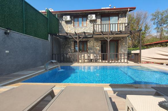 fethiye-kayakoyunde-5-kisilik-villa-52_296.jpg