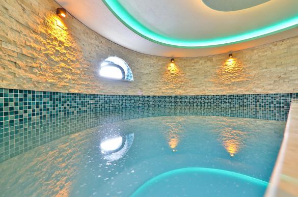 karaderede-hamamli-kapali-havuzli-saunali-villa-48_951.jpg