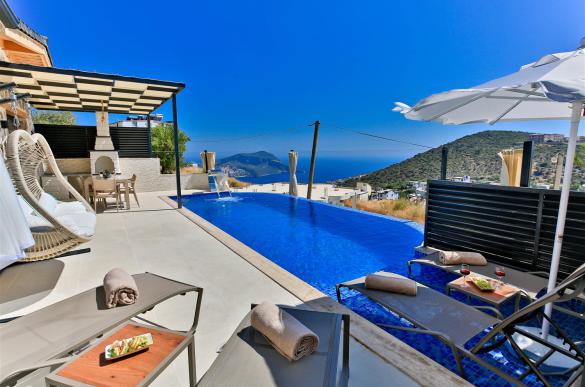 kas-kalkan-deniz-manzarali-muhafazakar-villa-52_551.jpg