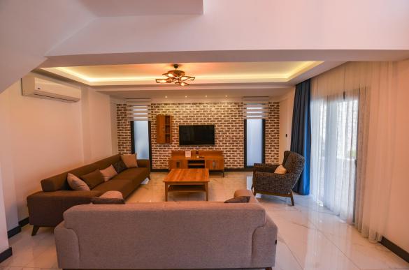 ovacikta-doga-manzarali-jakuzili-villa-11_484.jpg
