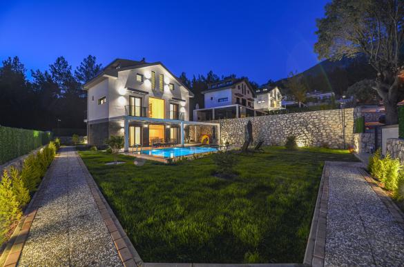 ovacikta-doga-manzarali-jakuzili-villa-35_707.jpg