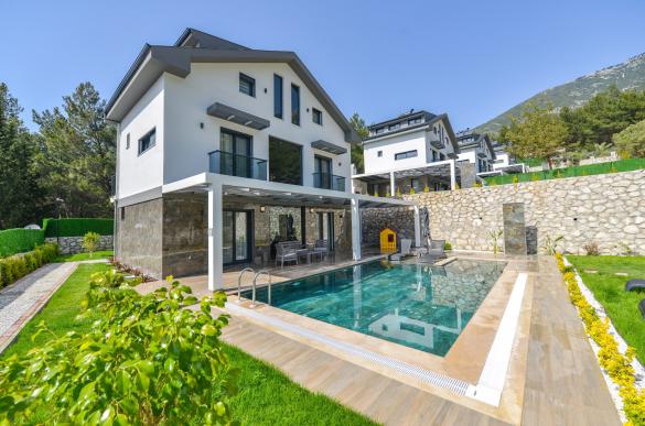 ovacikta-doga-manzarali-jakuzili-villa-3_525.jpg