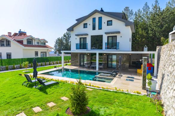 ovacikta-doga-manzarali-jakuzili-villa-8_922.jpg