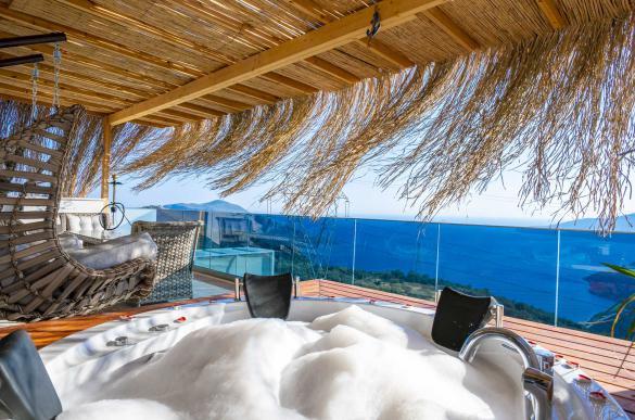 villa-lakaya-kalkan-kordere-deniz-manzarali-jakuzili-kapali-havuzlu-luks-12_180.JPG