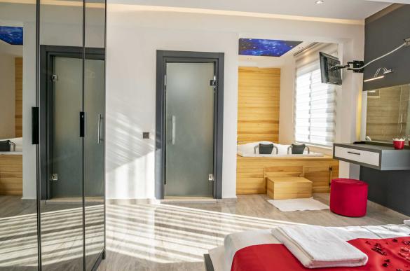 villa-lakaya-kalkan-kordere-deniz-manzarali-jakuzili-kapali-havuzlu-luks-22_780.JPG