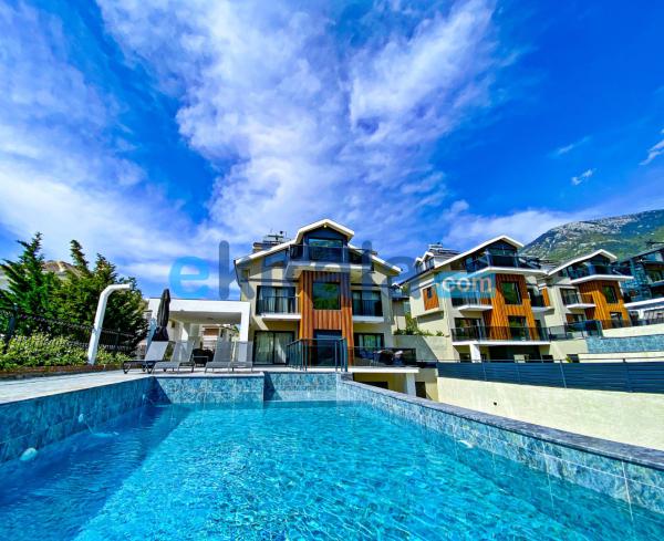 Fethiye Ölüdeniz'de ısıtmalı havuzlu doğa manzaralı 10 kişilik kiralık villa Pandora A 