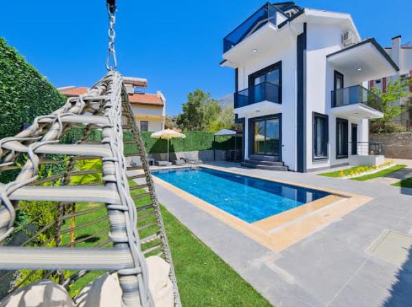 Fethiye Ölüdeniz Ovacık’ta Jakuzili ve Özel Havuzlu Villa Deniz VIP