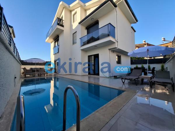 Seydikemer'de 6 kişilik özel havuzlu tatil villası villa egemport