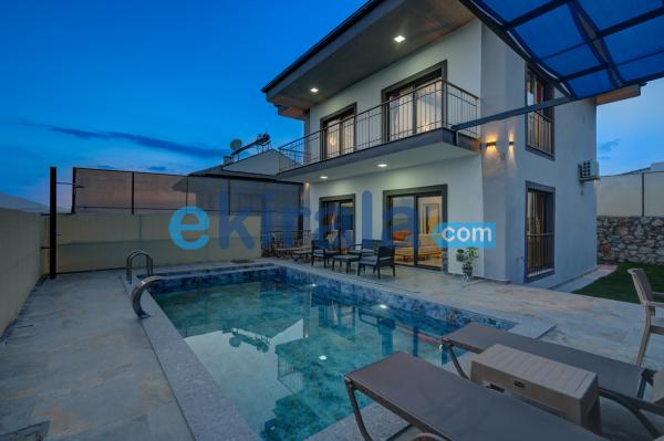 Seydikemerde Kiralık Jakuzili 4 kişilik Havuzlu Villa Sena
